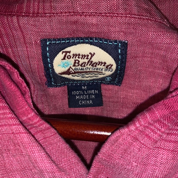 Size M Tommy Bahama Short Sleeve Button Down Shirt - Picture 3 of 4
